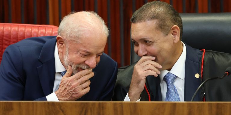 Nunes Marques toma posse na presidência do TSE; Mendonça será vice nunes-marques-toma-posse-na-presidencia-do-tse;-mendonca-sera-vice