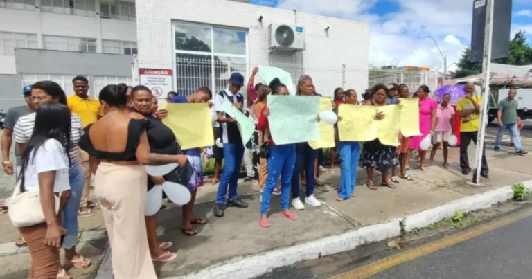 Familiares protestam em Feira de Santana após prisão de homem condenado por estupro de vulnerável familiares-protestam-em-feira-de-santana-apos-prisao-de-homem-condenado-por-estupro-de-vulneravel