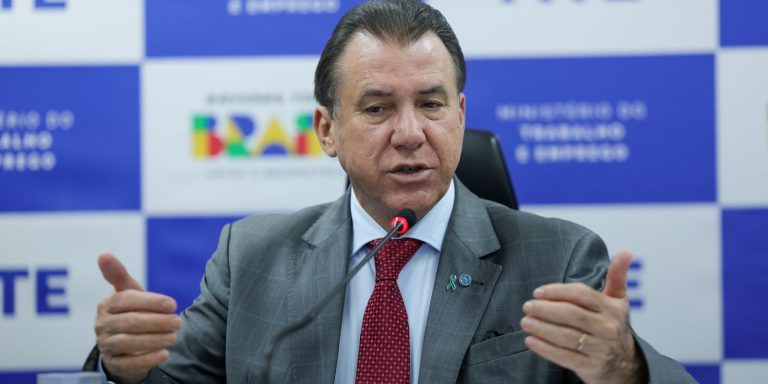 Brasil fecha 2025 com aumento de 5% no estoque de empregos brasil-fecha-2025-com-aumento-de-5%-no-estoque-de-empregos