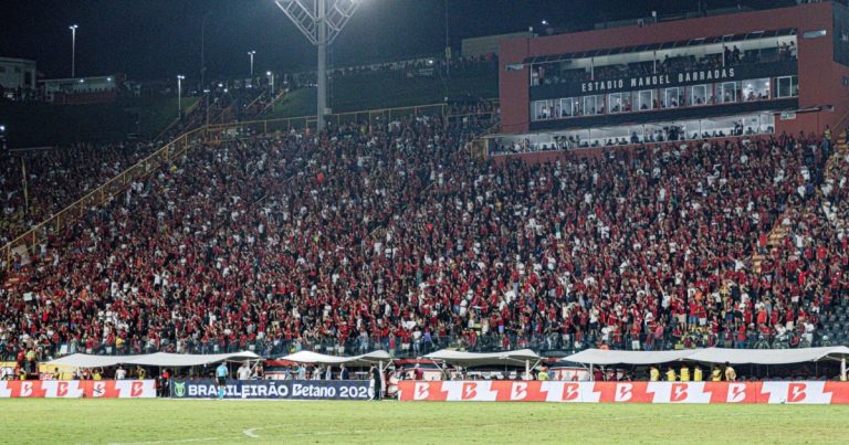 Torcida do Vitória esgota ingressos para decisão contra o Flamengo no Barradão torcida-do-vitoria-esgota-ingressos-para-decisao-contra-o-flamengo-no-barradao