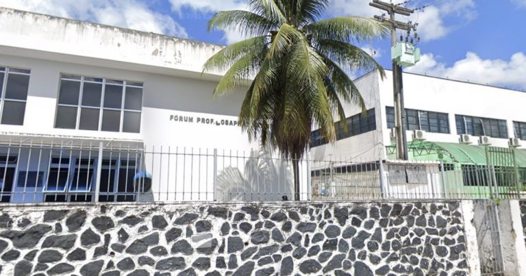 Justiça da Bahia condena quatro homens a 12 anos de prisão por tráfico de drogas em Simões Filho justica-da-bahia-condena-quatro-homens-a-12-anos-de-prisao-por-trafico-de-drogas-em-simoes-filho