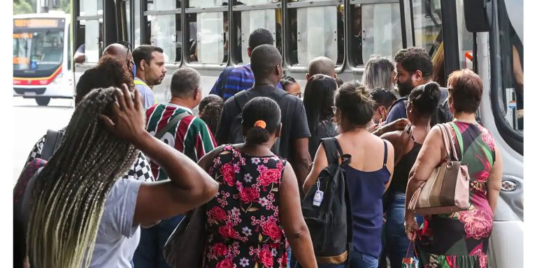 Desemprego mais longo cai 21,7% e é o menor já registrado pelo IBGE desemprego-mais-longo-cai-21,7%-e-e-o-menor-ja-registrado-pelo-ibge