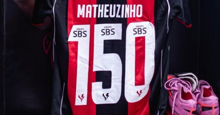marca-especial:-matheuzinho-completa-150-jogos-pelo-vitoria-diante-do-flamengo