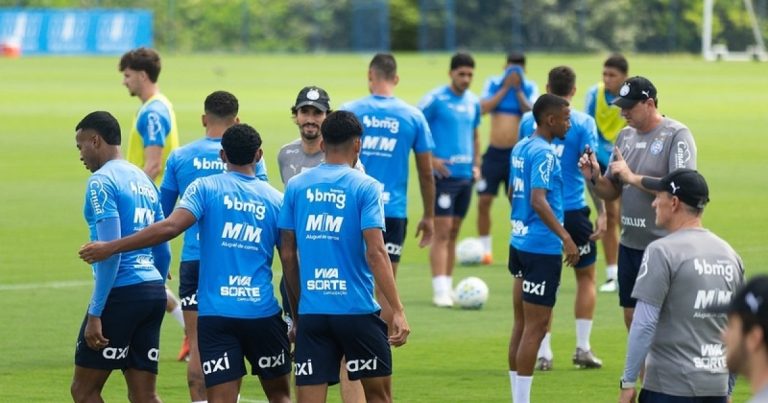bahia-tem-retornos-de-willian-jose-e-kanu-ao-grupo;-ronaldo-vai-a-campo-e-caio-alexandre-inicia-transicao