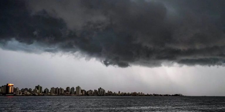 Ciclone deve provocar temporais e rajadas de vento em Santa Catarina ciclone-deve-provocar-temporais-e-rajadas-de-vento-em-santa-catarina