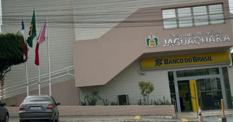 TCM manda suspender licitação de quase R$ 1 milhão para compra de fardamentos em Jaguaquara tcm-manda-suspender-licitacao-de-quase-r$-1-milhao-para-compra-de-fardamentos-em-jaguaquara