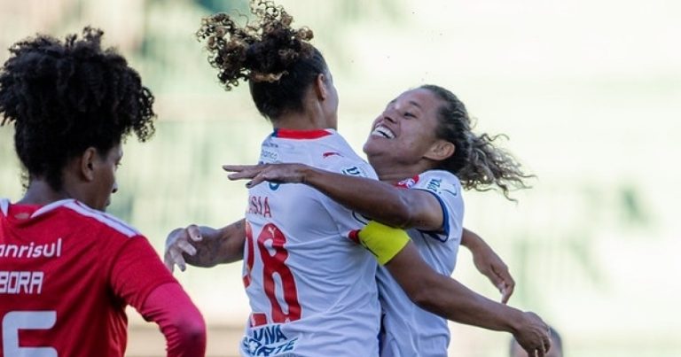 Bahia vence confronto direto contra o Internacional e entra no G-4 do Brasileirão Feminino bahia-vence-confronto-direto-contra-o-internacional-e-entra-no-g-4-do-brasileirao-feminino