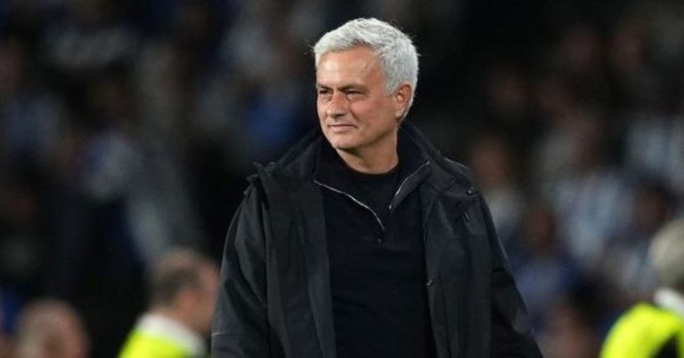 Mourinho aceita proposta e encaminha retorno ao Real Madrid, diz jornalista mourinho-aceita-proposta-e-encaminha-retorno-ao-real-madrid,-diz-jornalista