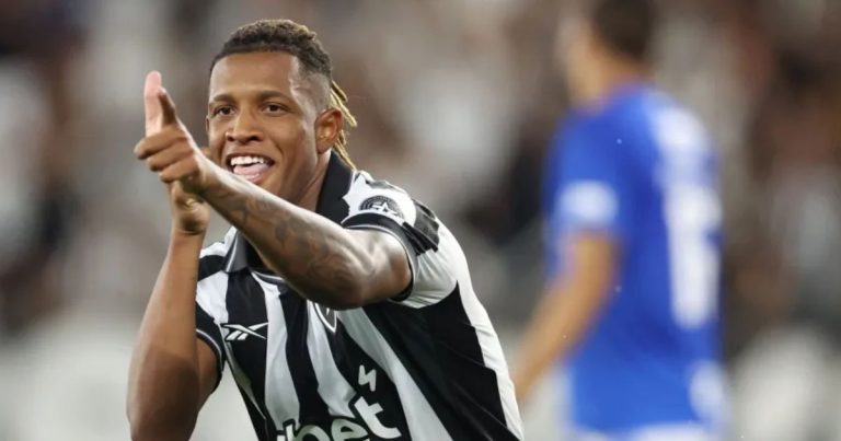 apos-desentendimento-com-a-diretoria,-danilo-e-afastado-do-botafogo-e-nao-sera-relacionado-ate-a-copa-do-mundo