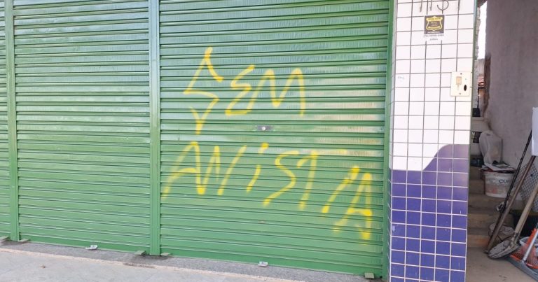 Capitão Alden denuncia vandalismo a ‘Casa da Direita’, em Irêce: “sem anistia” capitao-alden-denuncia-vandalismo-a-‘casa-da-direita’,-em-irece:-“sem-anistia”
