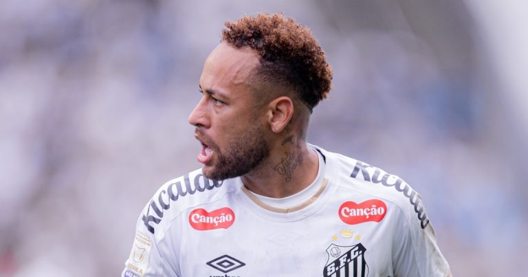 Neymar tem pequena lesão constatada e pode ter programação especial antes da estreia pela Seleção Brasileira neymar-tem-pequena-lesao-constatada-e-pode-ter-programacao-especial-antes-da-estreia-pela-selecao-brasileira