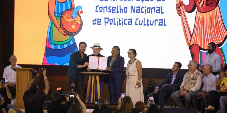 lula-anuncia-acoes-para-fortalecer-culturas-tradicionaise-populares
