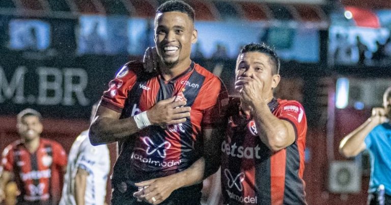 Artilheiro em 2024, Alerrandro volta ao Barradão após temporada histórica pelo Vitória artilheiro-em-2024,-alerrandro-volta-ao-barradao-apos-temporada-historica-pelo-vitoria