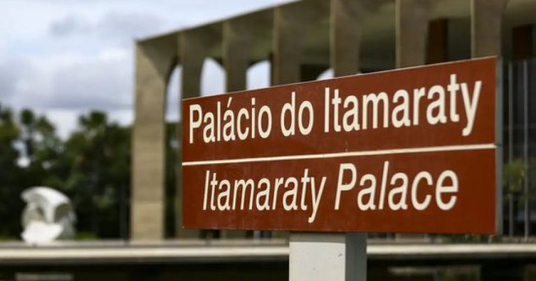 Itamaraty lança guia para brasileiros que vão para a Copa do Mundo de 2026 itamaraty-lanca-guia-para-brasileiros-que-vao-para-a-copa-do-mundo-de-2026