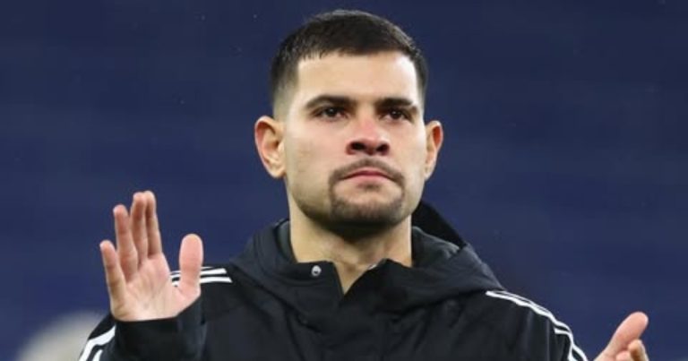 Bruno Guimarães tranquiliza torcida após sair com dores antes da apresentação à Seleção: “Nada com que se preocupar” bruno-guimaraes-tranquiliza-torcida-apos-sair-com-dores-antes-da-apresentacao-a-selecao:-“nada-com-que-se-preocupar”
