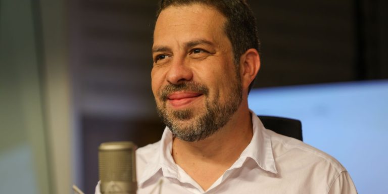 Na Mesa com Datena recebe o ministro Guilherme Boulos nesta terça na-mesa-com-datena-recebe-o-ministro-guilherme-boulos-nesta-terca