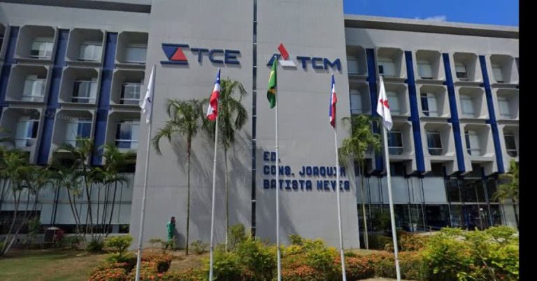 TCM veta contrato de mais de R$ 7 milhões da prefeitura de Valente por suspeita de esquema em aquisição de eletrônicos tcm-veta-contrato-de-mais-de-r$-7-milhoes-da-prefeitura-de-valente-por-suspeita-de-esquema-em-aquisicao-de-eletronicos
