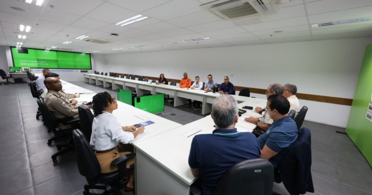 Representantes da Fifa visitam centro de inteligência da SSP e discutem segurança para Copa Feminina na Bahia representantes-da-fifa-visitam-centro-de-inteligencia-da-ssp-e-discutem-seguranca-para-copa-feminina-na-bahia