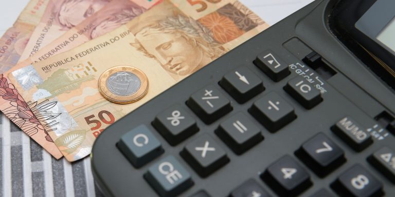 Dívida Pública sobe 1,91% em abril e encosta em R$ 8,8 trilhões divida-publica-sobe-1,91%-em-abril-e-encosta-em-r$-8,8-trilhoes