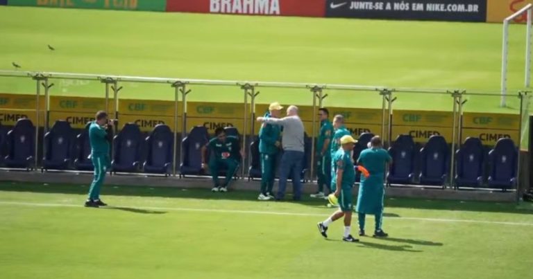 felipao-visita-selecao-na-granja-comary-e-tem-bate-papo-com-ancelotti-durante-treinamento