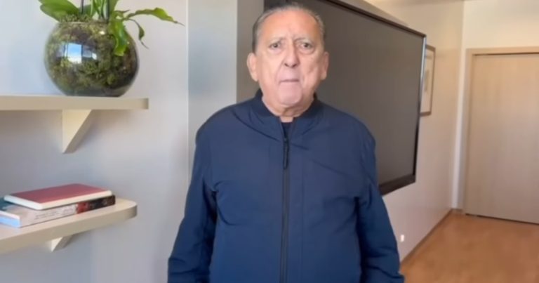 Galvão Bueno vê Neymar ameaçado na Copa do Mundo e diz que permanência “cabe ao Ancelotti” galvao-bueno-ve-neymar-ameacado-na-copa-do-mundo-e-diz-que-permanencia-“cabe-ao-ancelotti”