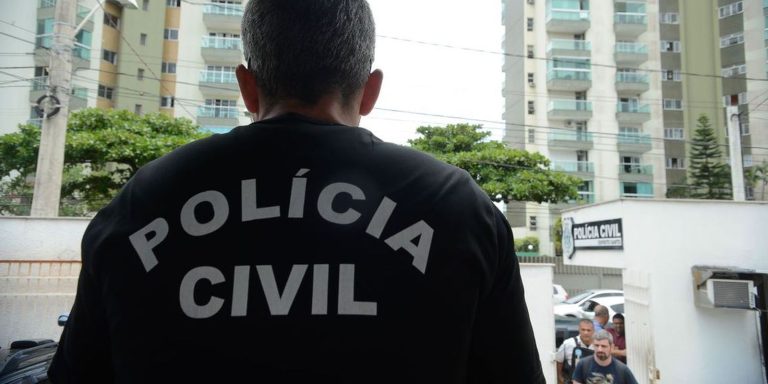 Polícia faz operação contra núcleo financeiro do Comando Vermelho policia-faz-operacao-contra-nucleo-financeiro-do-comando-vermelho