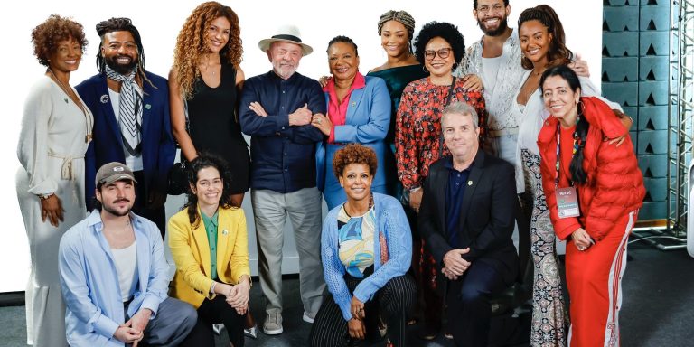 Tela Brasil: Lula lança plataforma com mais de 500 obras audiovisuais tela-brasil:-lula-lanca-plataforma-com-mais-de-500-obras-audiovisuais