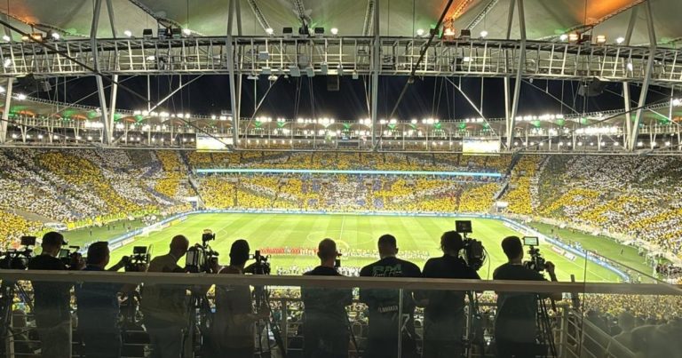 Torcedores fazem mosaico 360 pedindo o hexa antes de amistoso entre Brasil e Panamá torcedores-fazem-mosaico-360-pedindo-o-hexa-antes-de-amistoso-entre-brasil-e-panama