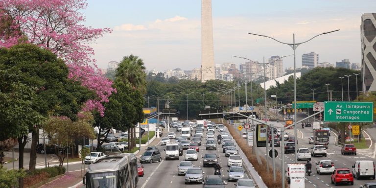 Rodízio de veículos em SP será suspenso no feriado de Corpus Christi rodizio-de-veiculos-em-sp-sera-suspenso-no-feriado-de-corpus-christi