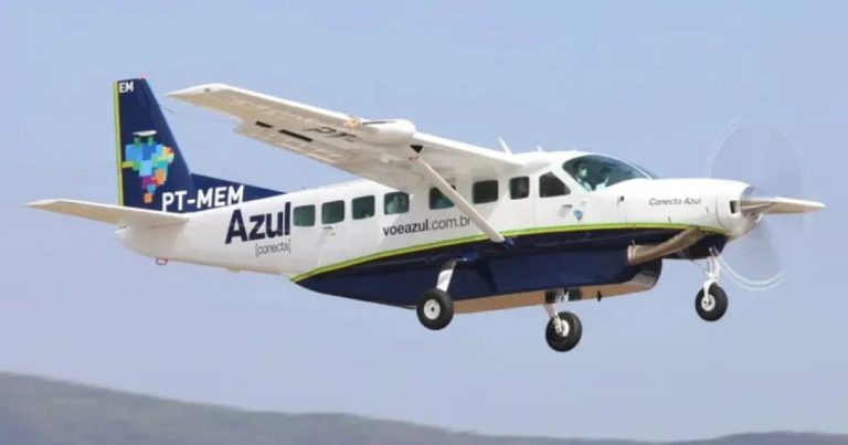 Gestão de Guanambi critica troca de aeronave da Azul atuante na cidade: “Parece o tonel do Chaves” gestao-de-guanambi-critica-troca-de-aeronave-da-azul-atuante-na-cidade:-“parece-o-tonel-do-chaves”