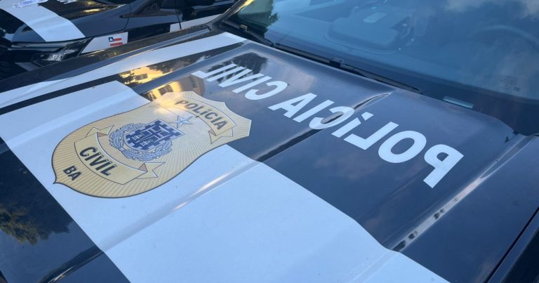 Mulher é presa em flagrante no centro-norte baiano ao tentar extorquir R$ 100 mil de vítima em tratamento psicológico mulher-e-presa-em-flagrante-no-centro-norte-baiano-ao-tentar-extorquir-r$-100-mil-de-vitima-em-tratamento-psicologico