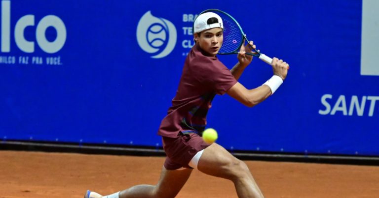 Guto Miguel avança à final juvenil de Roland Garros e busca título inédito para o Brasil guto-miguel-avanca-a-final-juvenil-de-roland-garros-e-busca-titulo-inedito-para-o-brasil