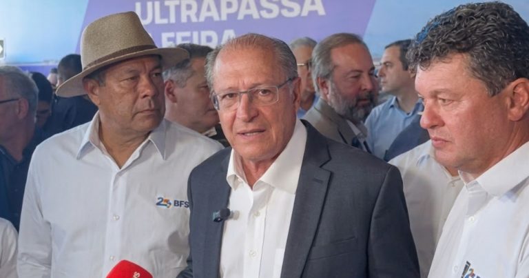 VÍDEO: Alckmin anuncia R$ 35,1 bilhões em crédito para o agro e transporte na Bahia Farm Show video:-alckmin-anuncia-r$-35,1-bilhoes-em-credito-para-o-agro-e-transporte-na-bahia-farm-show