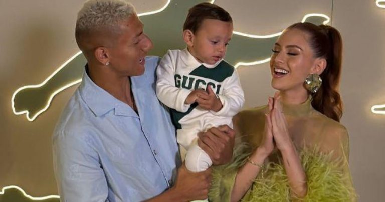 Richarlison rebate críticas sobre nome do filho nas redes sociais richarlison-rebate-criticas-sobre-nome-do-filho-nas-redes-sociais