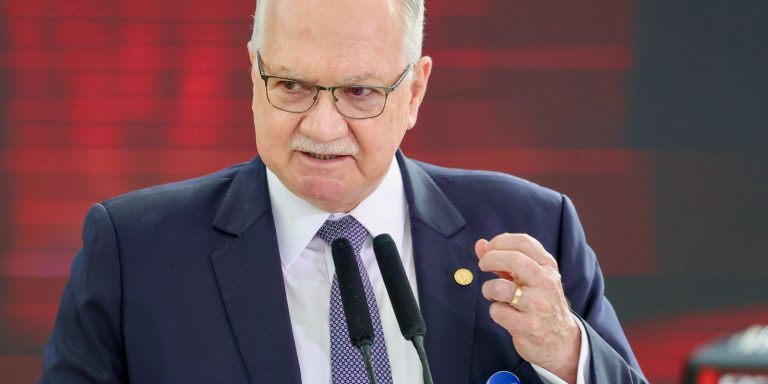 Fachin defende STF após Itália apontar parcialidade no caso Zambelli fachin-defende-stf-apos-italia-apontar-parcialidade-no-caso-zambelli