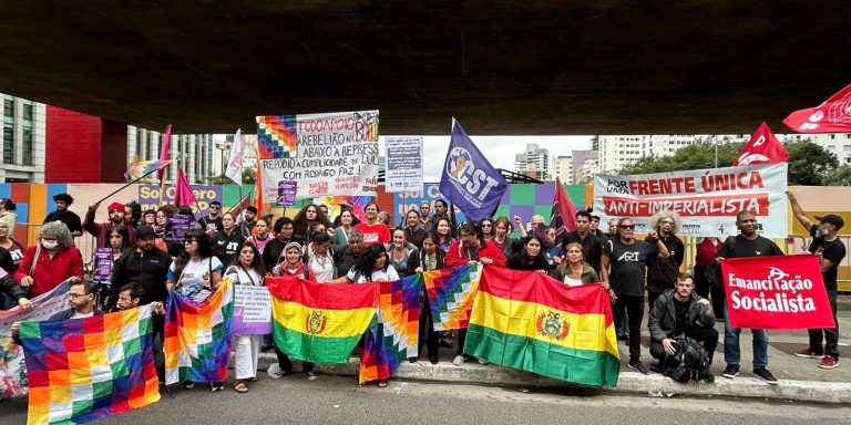 Ato em São Paulo presta solidariedade a protestos na Bolívia ato-em-sao-paulo-presta-solidariedade-a-protestos-na-bolivia