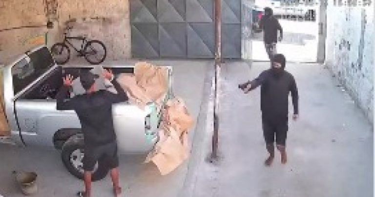 video:-grupo-armado-invade-oficina-e-homem-e-executado-em-feira-de-santana