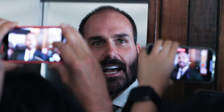 STF inicia sessão que vai decidir se Eduardo Bolsonaro será condenado stf-inicia-sessao-que-vai-decidir-se-eduardo-bolsonaro-sera-condenado