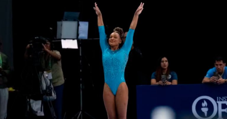 rebeca-andrade-brilha-em-retorno-e-conquista-ouro-no-salto-no-pan-americano-de-ginastica-artistica