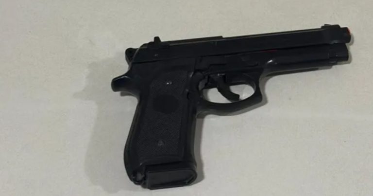 homem-com-replica-de-pistola-e-detido-apos-fuga-em-bom-jesus-da-lapa