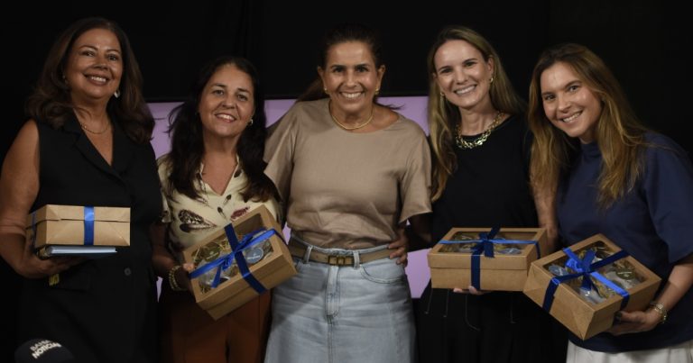 Podcast Bengalas recebe idealizadoras do projeto Vó, vai fazer o que hoje? para debater longevidade, pertencimento e redes de apoio podcast-bengalas-recebe-idealizadoras-do-projeto-vo,-vai-fazer-o-que-hoje?-para-debater-longevidade,-pertencimento-e-redes-de-apoio