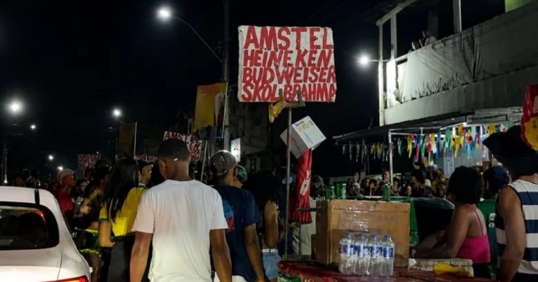 Vídeo mostra momento de homicídio em confusão no centro de Conceição do Jacuípe video-mostra-momento-de-homicidio-em-confusao-no-centro-de-conceicao-do-jacuipe