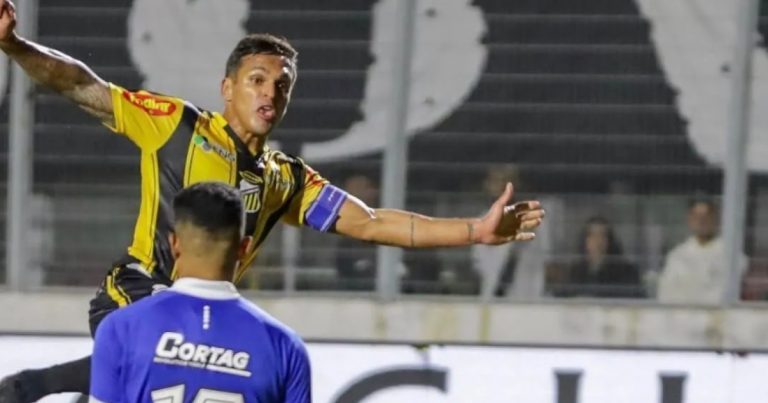 VÍDEO: Gol bizarro na Série B viraliza em meio à Copa do Mundo video:-gol-bizarro-na-serie-b-viraliza-em-meio-a-copa-do-mundo