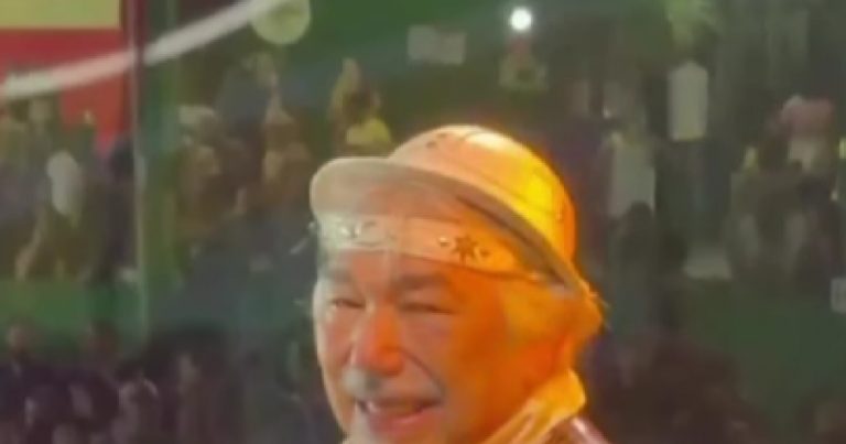 VÍDEO: Ovacionado em Cruz das Almas, Santanna se emociona e faz desabafo sobre crise no forró video:-ovacionado-em-cruz-das-almas,-santanna-se-emociona-e-faz-desabafo-sobre-crise-no-forro
