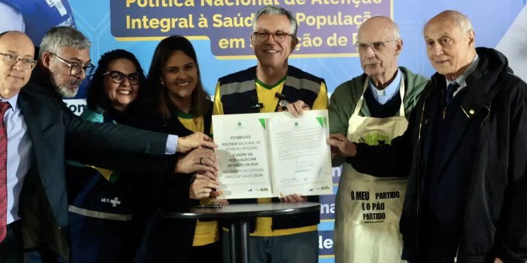 Saúde anuncia ampliação do atendimento à população em situação de rua saude-anuncia-ampliacao-do-atendimento-a-populacao-em-situacao-de-rua