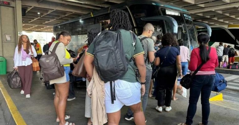 rodoviaria-de-cidade-baiana-registra-movimento-intenso-em-retorno-de-feriado-de-sao-joao