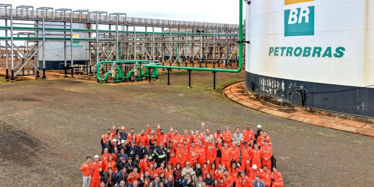 Lula assina contratos para retomar obra em fábrica de fertilizantes lula-assina-contratos-para-retomar-obra-em-fabrica-de-fertilizantes