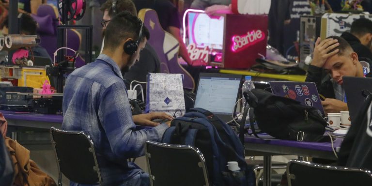 Jovens ocupados são a maioria, mas 6,2 milhões seguem como nem-nem jovens-ocupados-sao-a-maioria,-mas-6,2-milhoes-seguem-como-nem-nem