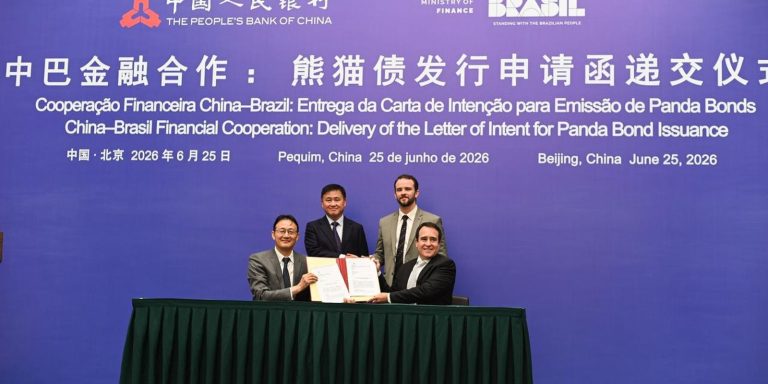 Brasil prepara emissão de títulos em yuan na China brasil-prepara-emissao-de-titulos-em-yuan-na-china