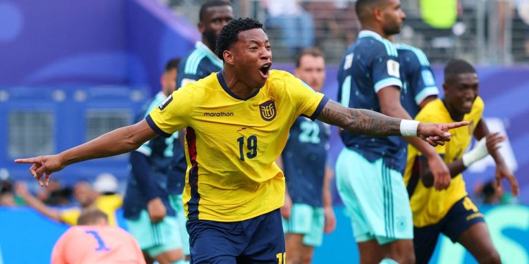 Equador vence Alemanha de virada e carimba vaga no mata-mata da Copa equador-vence-alemanha-de-virada-e-carimba-vaga-no-mata-mata-da-copa